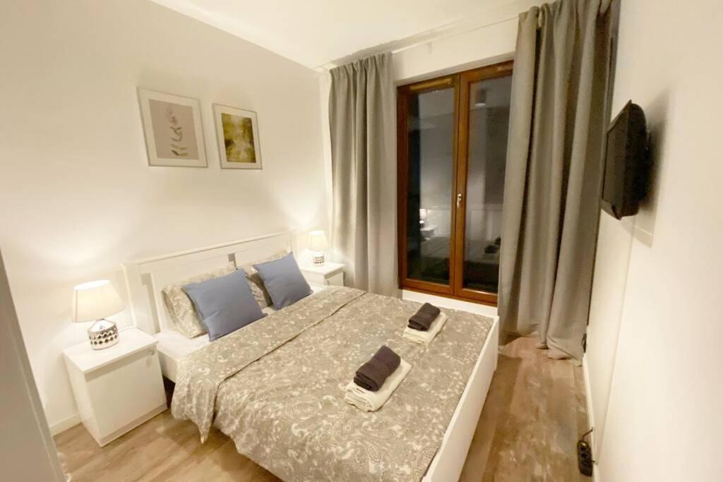 Exclusive 2Br! Apartment Near City Center +Netflix Warsawa Bagian luar foto